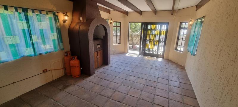 4 Bedroom Property for Sale in Reebok Western Cape